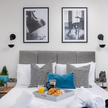 Boujis Central Plymouth Apartment - Sleeps 4 - Habita Property 외부 사진